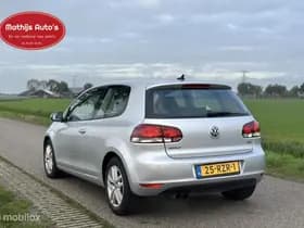 Volkswagen Golf thumbnail 3