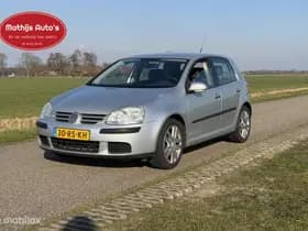 Volkswagen Golf thumbnail 4