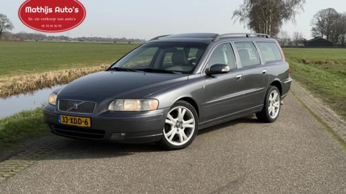 Volvo V70 — foto 1
