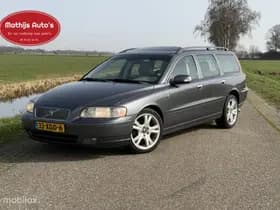 Volvo V70 thumbnail 1