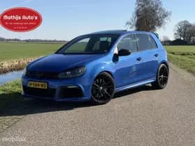 Volkswagen Golf thumbnail 1