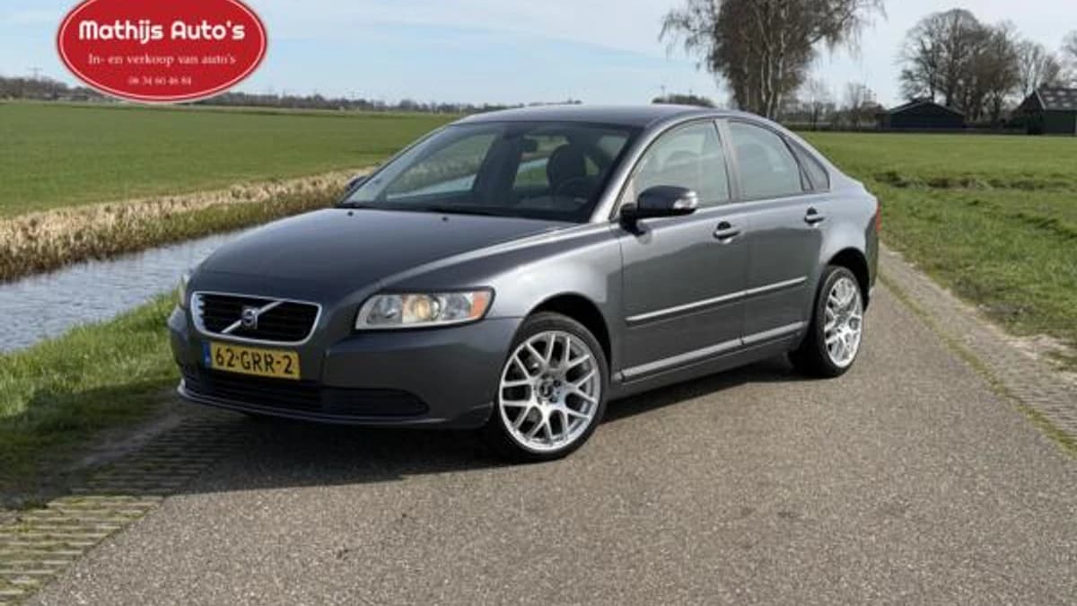 Volvo S40 — foto 1
