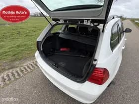 BMW 3-Serie thumbnail 8