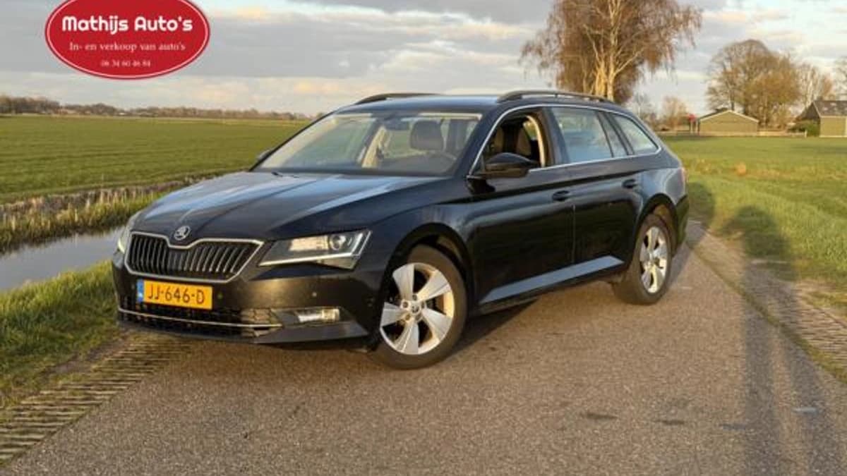 Škoda Superb — foto 1
