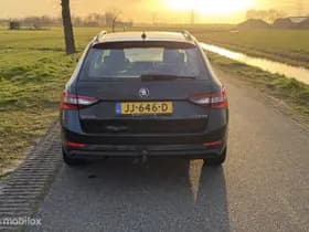 Škoda Superb thumbnail 12