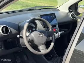 Toyota Aygo thumbnail 15