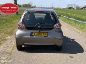 Toyota Aygo thumbnail 8