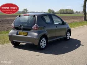Toyota Aygo thumbnail 9
