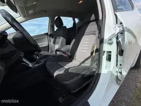 Kia Cee'd thumbnail 16