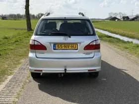 Toyota Avensis thumbnail 11