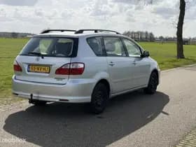 Toyota Avensis thumbnail 12