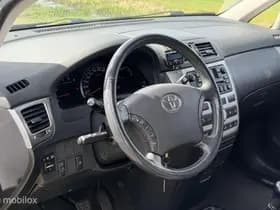 Toyota Avensis thumbnail 17