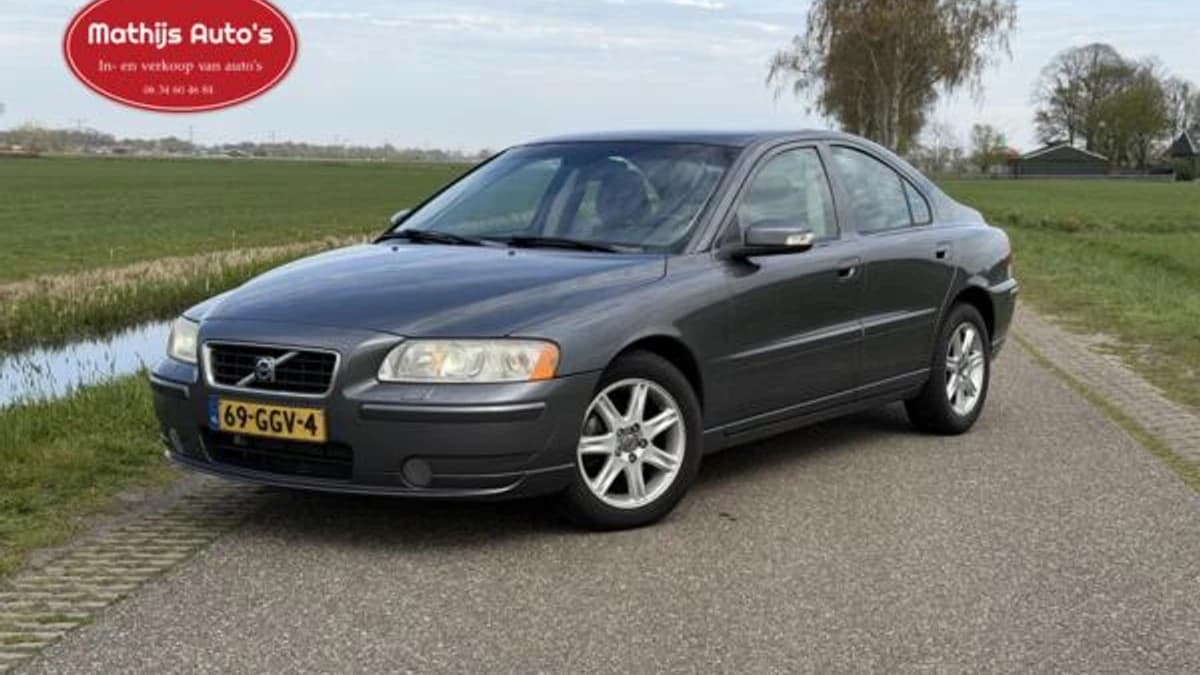 Volvo S60 — foto 1