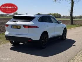 Jaguar F-Pace thumbnail 5