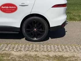 Jaguar F-Pace thumbnail 8