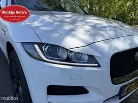 Jaguar F-Pace thumbnail 9
