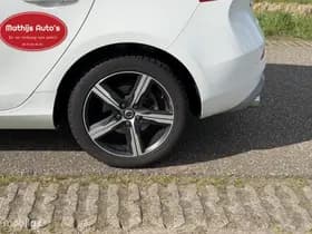 Volvo V40 thumbnail 7