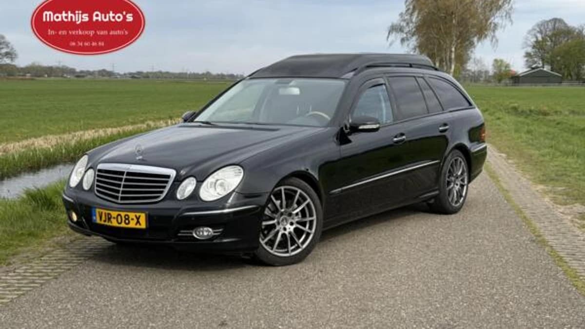 Mercedes-Benz E280 — foto 1