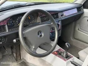 Mercedes-Benz 190-Serie thumbnail 14