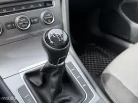 Volkswagen Golf thumbnail 17