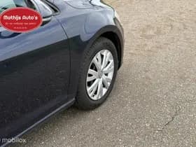 Volkswagen Golf thumbnail 9