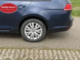 Volkswagen Golf thumbnail 10