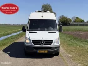 Mercedes-Benz Sprinter thumbnail 2
