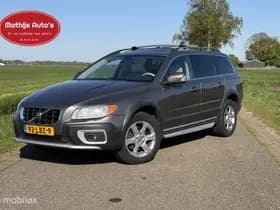 Volvo XC70 thumbnail 1
