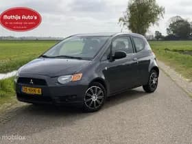 Mitsubishi Colt thumbnail 1