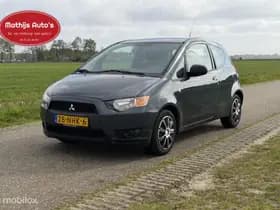 Mitsubishi Colt thumbnail 3