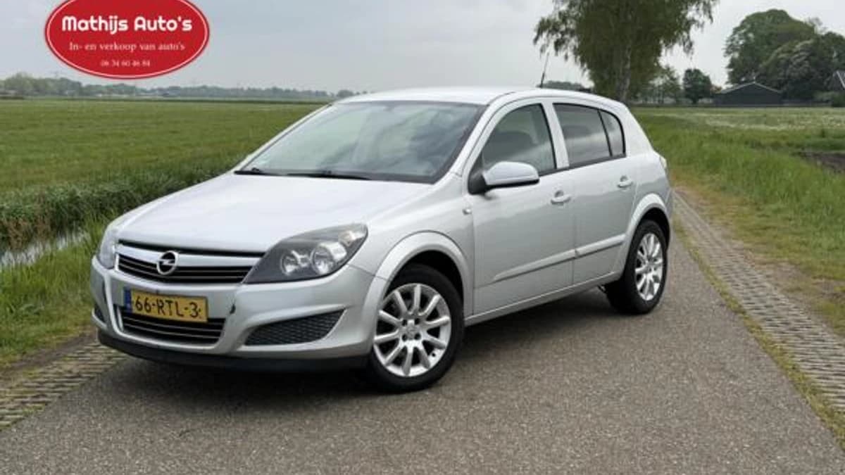 Opel Astra — foto 1