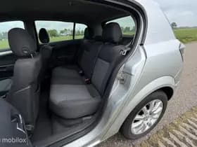 Opel Astra thumbnail 14