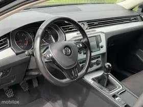 Volkswagen Passat thumbnail 16