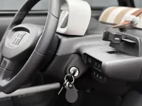 Fiat Topolino Topolino 100% ELEKTRISCH rijbereik 75 KM | LED | Panoramadak thumbnail 2