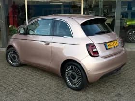 Fiat 500 La Prima 42 kWh | Camera | Carplay | Cruise control | Stoelverwarming | thumbnail 10