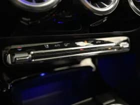 Mercedes-Benz A-Klasse 180 Business Solution AMG | Panoramadak | Apple-Android | Stoelverwarming thumbnail 18