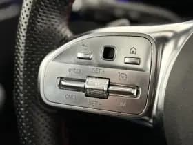 Mercedes-Benz A-Klasse 180 Business Solution AMG | Panoramadak | Apple-Android | Stoelverwarming thumbnail 19