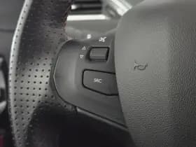 Peugeot 2008 1.2 PureTech GT-Line | Automaat | Panoramadak | Navigatie thumbnail 20