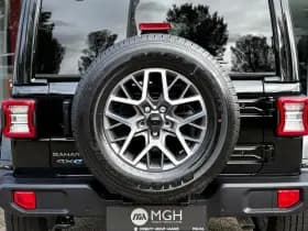 Jeep Wrangler Unlimited 4xe 380 Sahara thumbnail 9