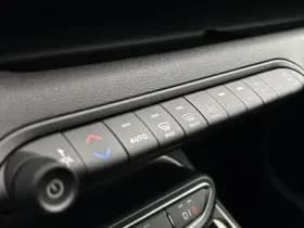 Jeep Avenger Altitude 54 kWh Achteruitrij camera | Apple-Android | Cruise control thumbnail 24