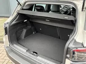 Jeep Avenger Altitude 54 kWh Achteruitrij camera | Apple-Android | Cruise control thumbnail 28