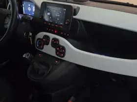 Fiat Panda 1.0 Hybrid Pandina | Airconditioning | Apple-Android | Parkeersensoren | 5-Persoons thumbnail 13