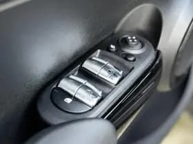 MINI Cooper Mini 1.5 Camden Plus Edition Panoramadak | Navigatie | Apple-Android thumbnail 15