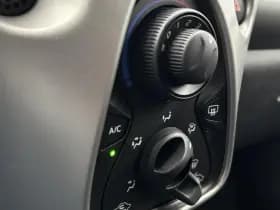 Peugeot 108 1.0 e-VTi Active | Airco | Bluetooth | Elektrische ramen thumbnail 21