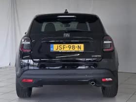 Fiat 600 1.2 Hybrid La Prima | Apple-Android | Stoelverwarming | Parkeercamera thumbnail 9