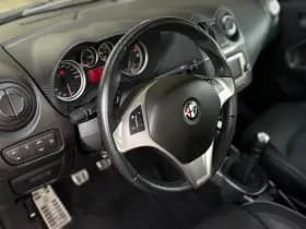 Alfa Romeo MiTo 0.9 TwinAir Esclusivo | Navi | Climaat control | Leer | parkeersensoren | Dealer onderhouden | thumbnail 11