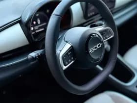 Fiat 600 1.2 Hybrid La Prima | Stoelverwarming | Carplay | Leer | Camera | Massage | thumbnail 2