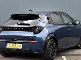 Lancia Ypsilon Edizione Limitata Cassina Navigatie | Apple carplay/Andriod auto | Cruise control | Velours bekleding | Achteruitrij camera | thumbnail 3