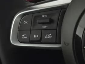 Fiat 600e RED 54 kWh | Apple-Android | Cruise Control | Parkeersensoren thumbnail 17