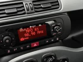 Fiat Panda 1.0 Hybrid Cross | Airco | Radio | thumbnail 24